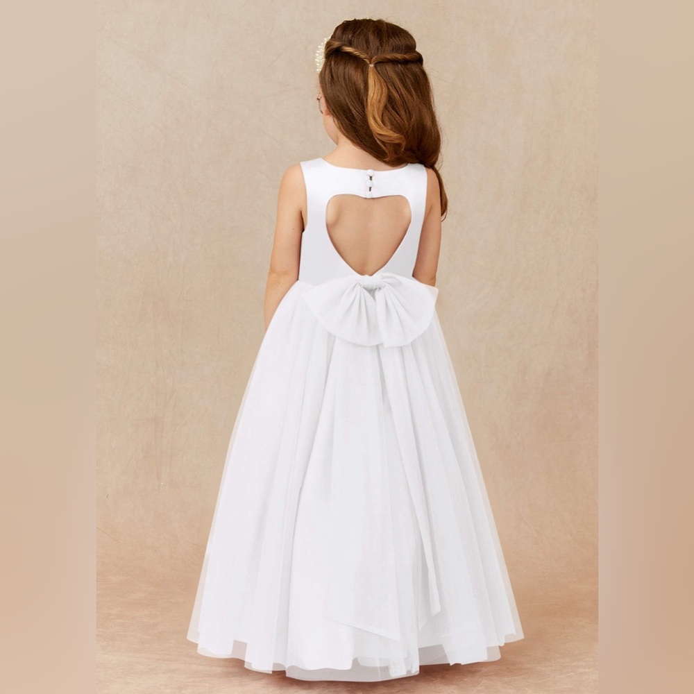 AZAZIE MUNI FLOWER GIRL DRESS IN WHITE NWT